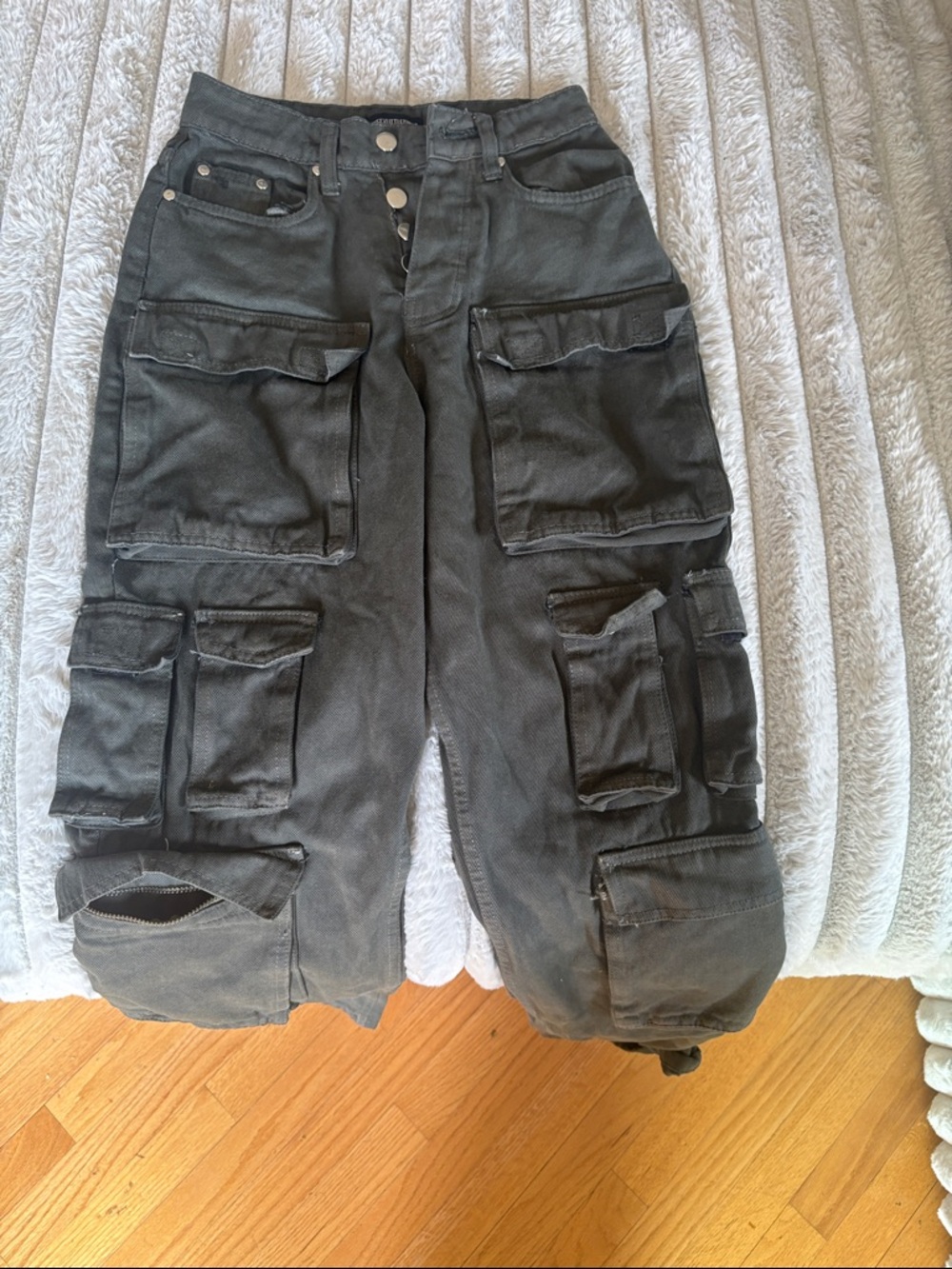 PrettyLittleThing Washed Green Cargo Cropped Jeans